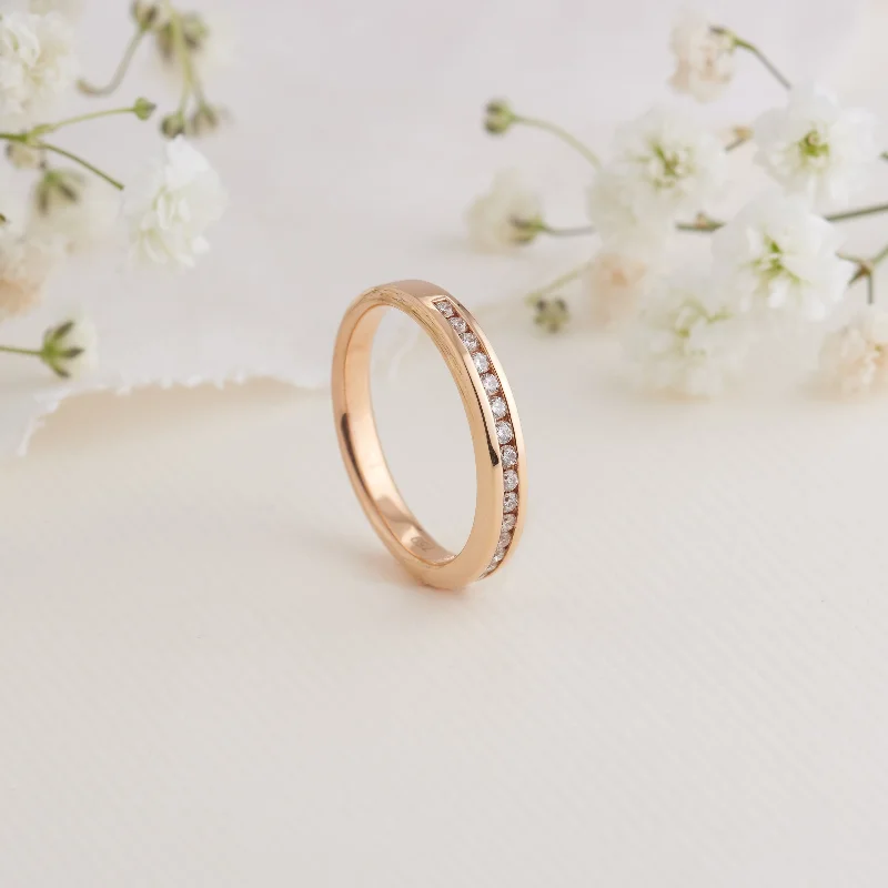 Matte - Black Ceramic Wedding Bands with a Polished Edge for a Sleek and Modern Appearance18K Rose Gold Round Brilliant Diamond Channel Wedder or Eternity Ring 0.25tdw