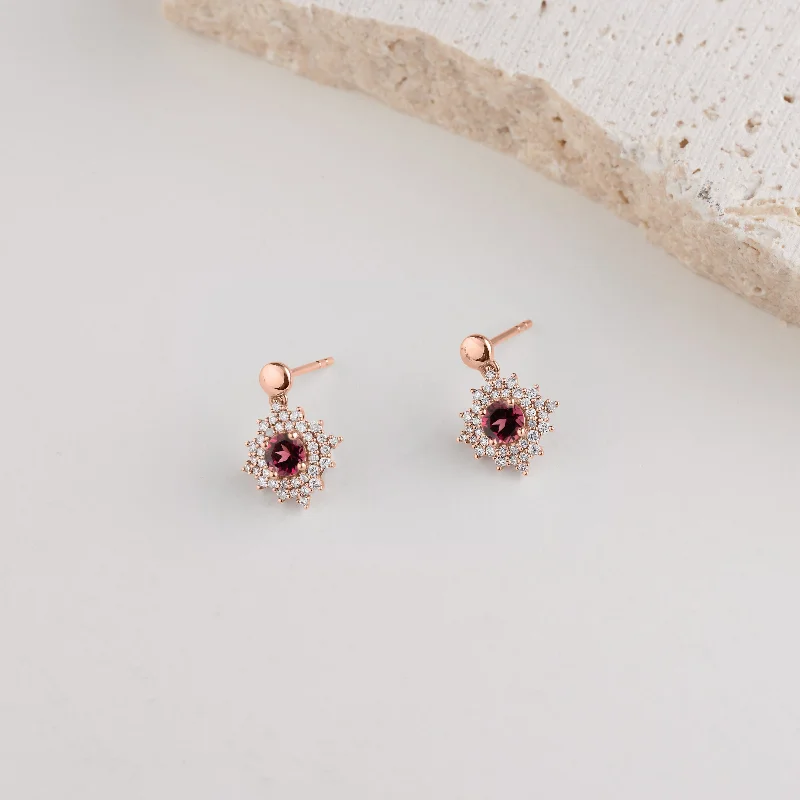 Pearl - and - Diamond - Studded Wedding Bands in White Gold for a Feminine and Elegant Touch9K Rose Gold Rhodolite and Diamond Halo Vintage Drop Earrings 0.37tdw