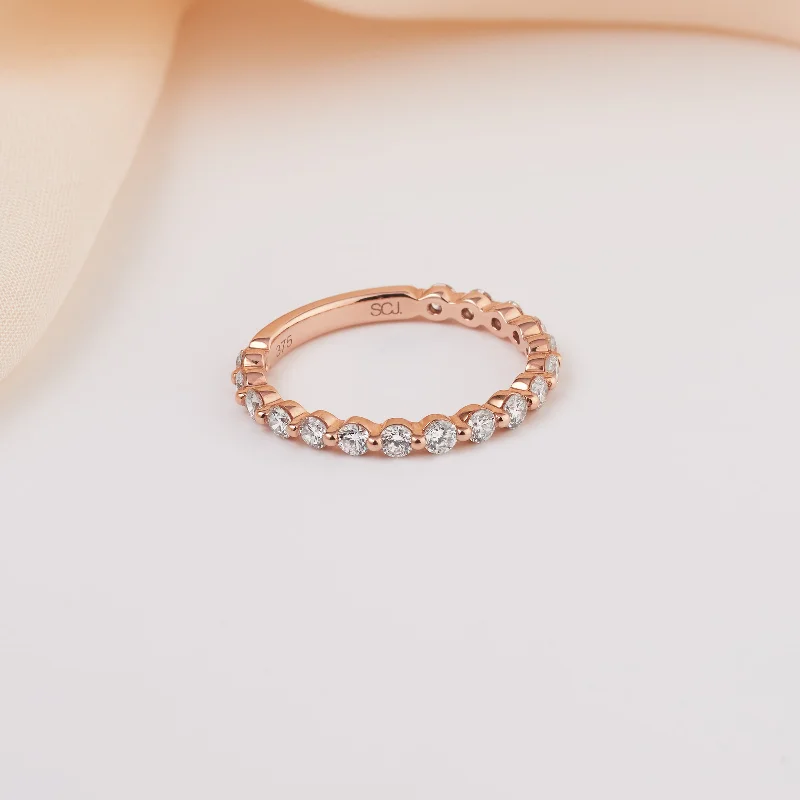 Pearl - and - Diamond - Studded Wedding Bands in White Gold for a Feminine and Elegant Touch9K Rose Gold Floating Round Brilliant Diamond Wedder or Eternity Ring 0.84tdw