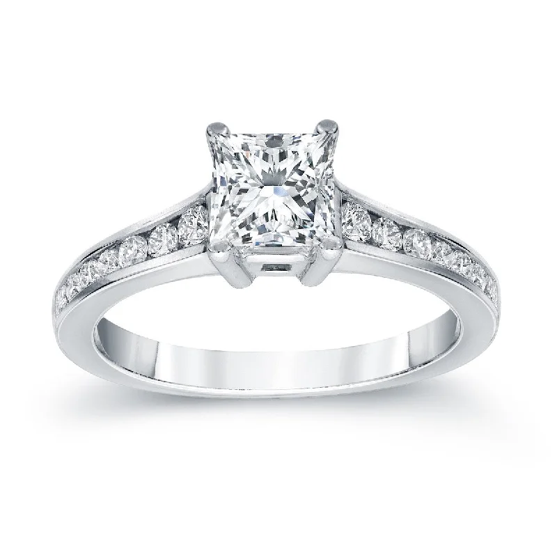 Signature - Design Engagement Rings with a Brand - Exclusive Pattern and Premium DiamondsAuriya Platinum 1 Carat TW Princess Cut Diamond Engagement Ring (G-H, SI2-SI3)