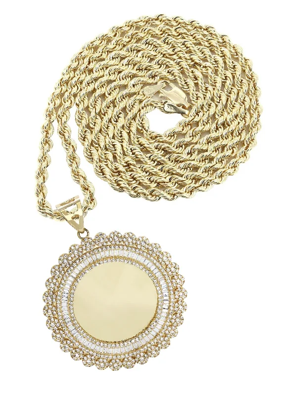 Chunky chain necklaces for bold looks10K Yellow Gold Round Picture Necklace | Appx. 23.5 Grams