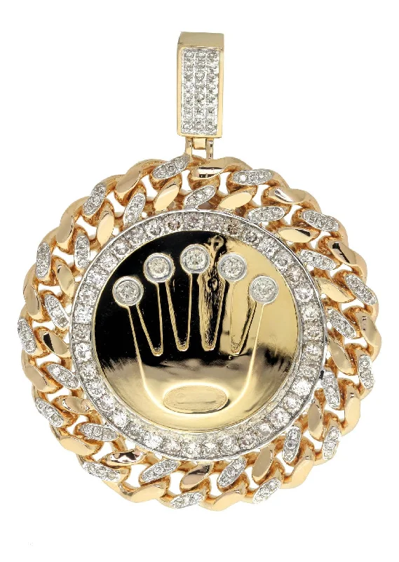 Vintage-inspired locket necklaces for herDiamond Crown Pendant | 3.9 Carats| 47.66 Grams