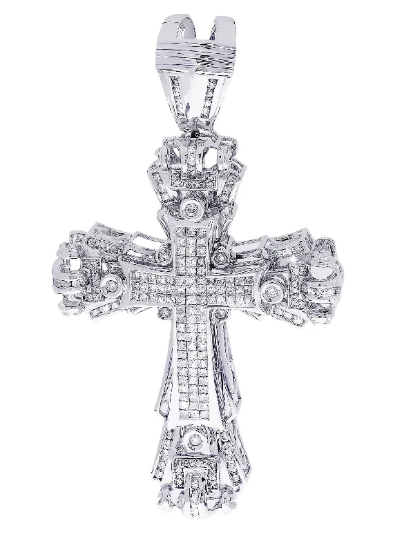 Star-shaped pendants for dreamersDiamond Cross Pendant| 4.3 Carats| 31.55 Grams