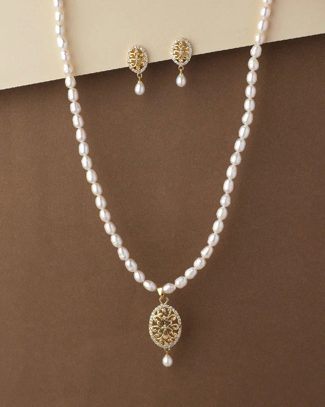 Micro - Chain Rings with an Ultra - Fine Link StructurePretty Real Pearl Necklace Set