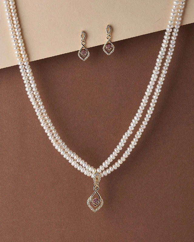 Braided Silk - and - Chain Rings for a Soft and Stylish LookSimple and Elegant Real Pearl Necklace Set