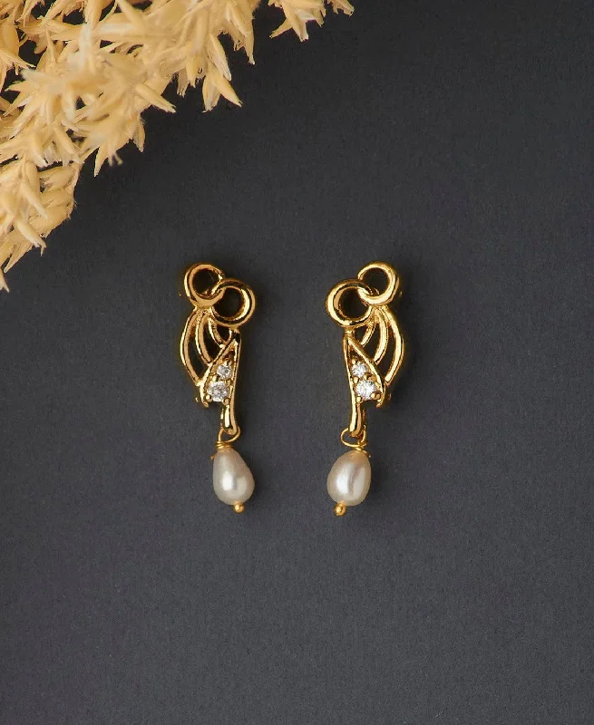 Adjustable - length drop earrings for a customizable lookBeautiful Stone Studded Pearl Earring