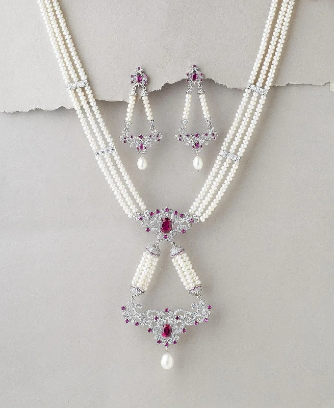 Star - Shaped Chain Rings with a Celestial ThemeGorgeous White Pearl Rani Har Necklace Set