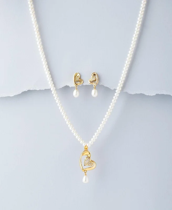 Braided Silk - and - Chain Rings for a Soft and Stylish LookHeart Real Pearl Necklace Set