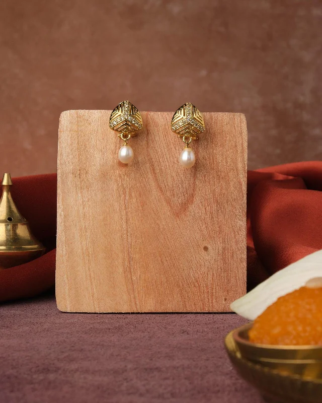 Moonstone drop earrings for a dreamy and ethereal lookTrendy Pearl Earring