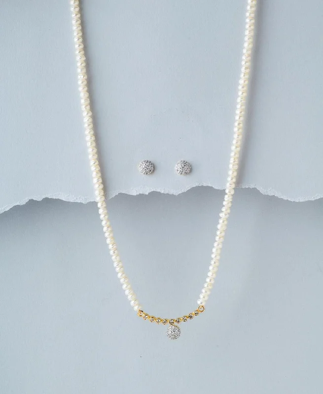 Scented Chain Rings with a Subtle Aromatherapy ScentPretty Pearl Necklace Set