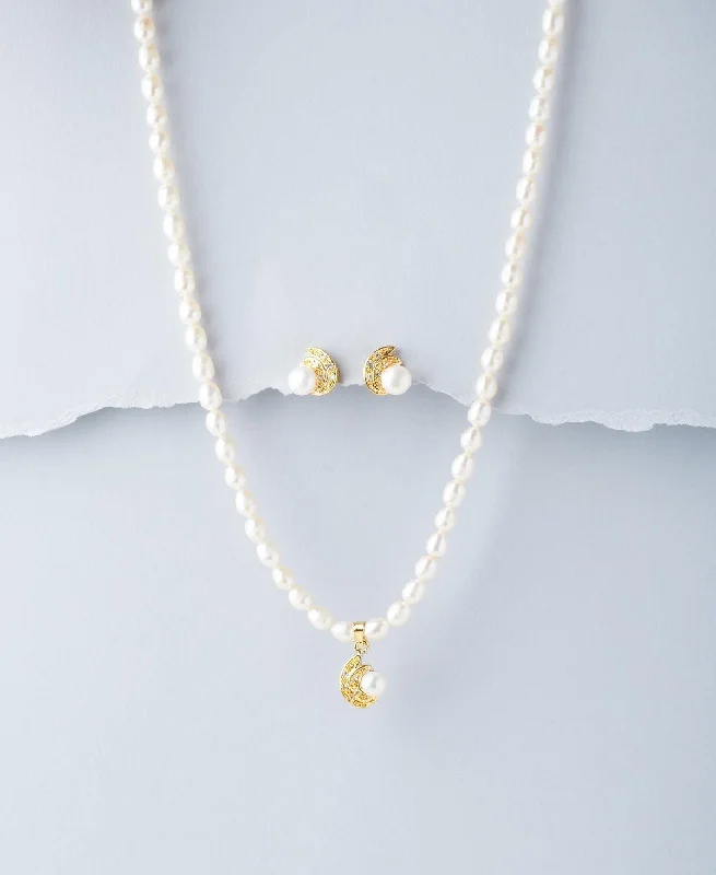 Stackable Chain Rings for a Layered Jewelry LookPretty Real Pearl Necklace Set