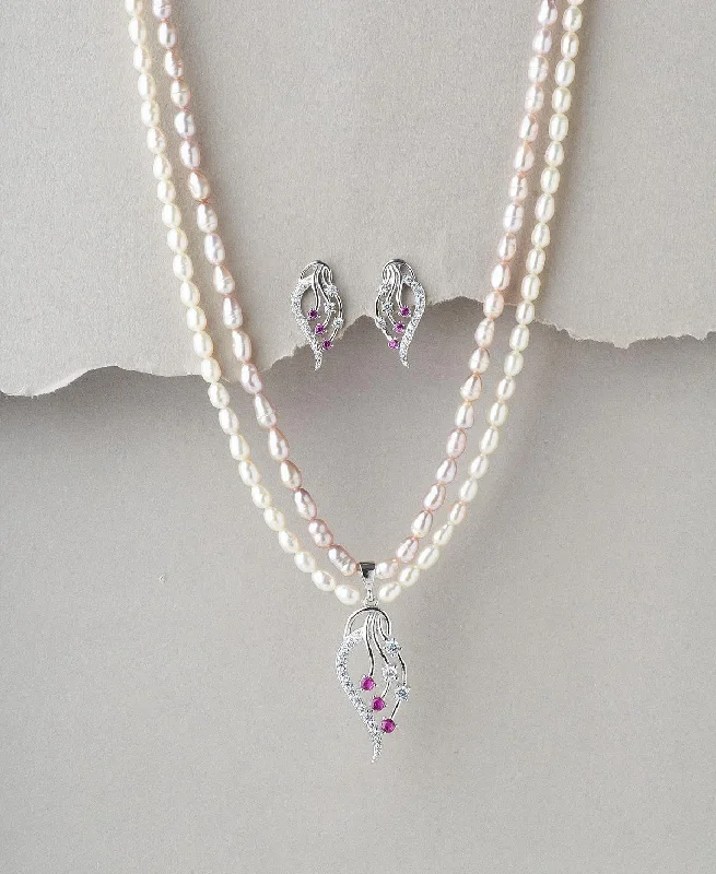 Chain Rings with a Vintage - Inspired Filigree DesignRavishing Real Pearl Necklace Set