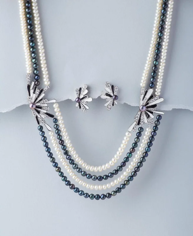 Chain Rings with a Geometric - Shaped Link PatternRavishing Real Pearl Necklace Set