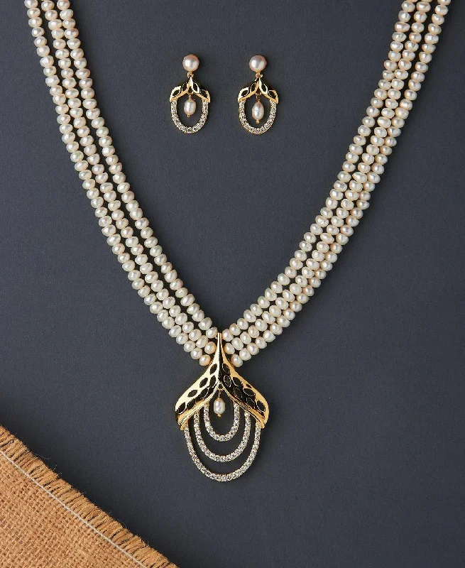 Gold - Plated Chain Rings with Cubic Zirconia AccentsRavishing Real Pearl Necklace Set