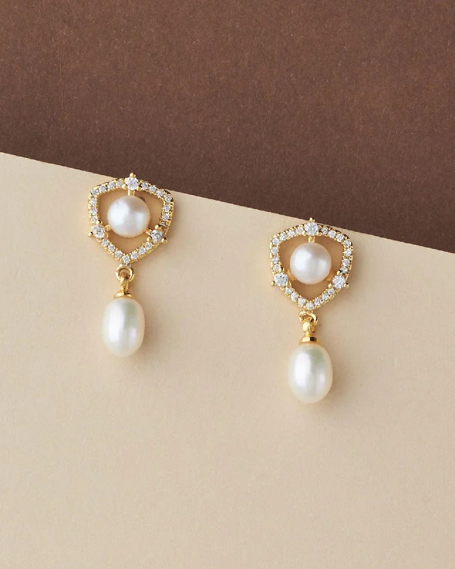 Cubic zirconia drop earrings as an affordable alternativeTrendy Pearl hang Earring