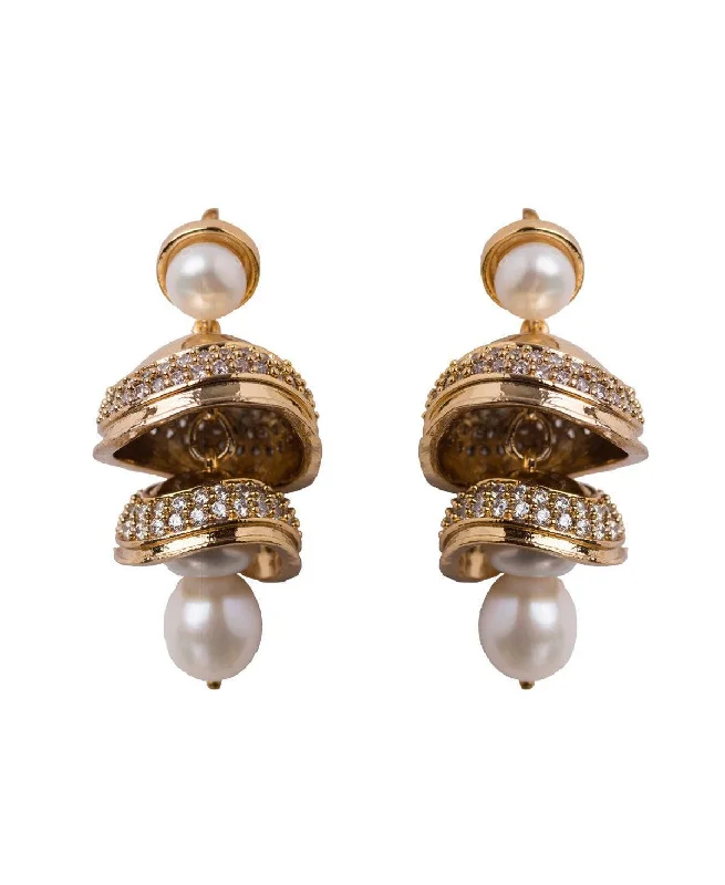 Two - tone drop earrings with a combination of metalsStylish Hanging Earrings