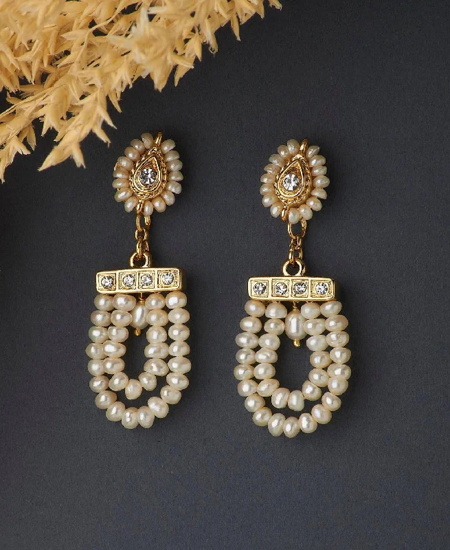 Clip - on drop earrings for non - pierced earsTraditional Pearl Hanging Earrings