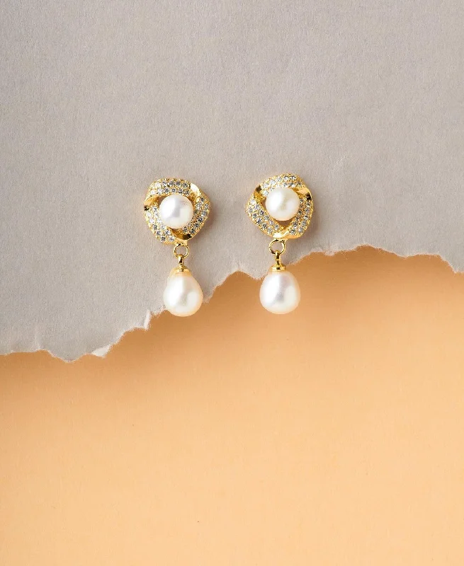 Floral - themed drop earrings for a feminine and romantic feelTrendy Pearl Hanging Earring