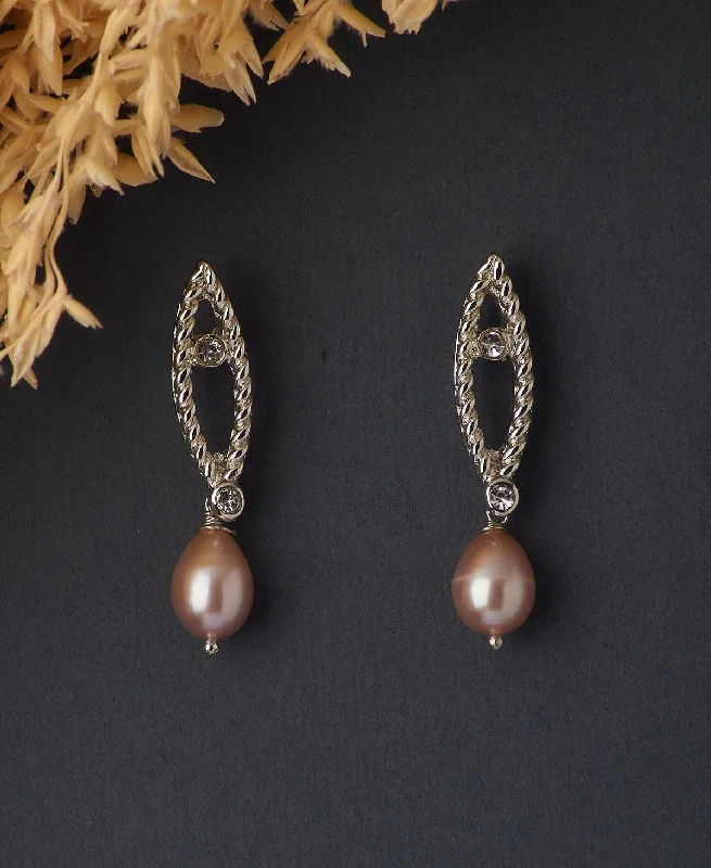 Arrow - shaped drop earrings for a modern and edgy styleTrendy Pearl Hanging Earring