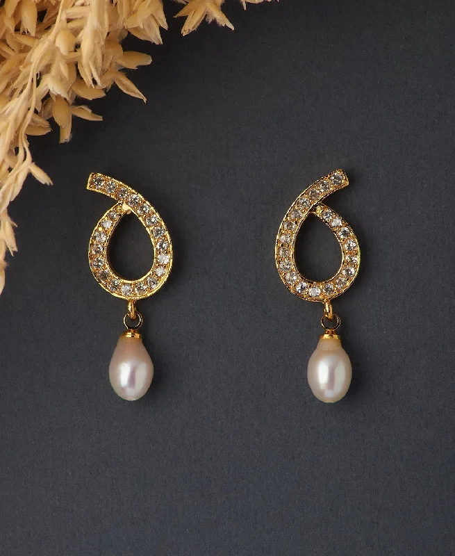 Animal - print drop earrings for a bold and trendy statementTrendy Pearl Hanging Earring