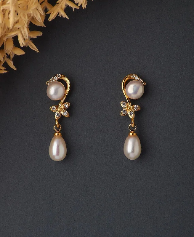 Vintage - style drop earrings with a nostalgic charmTrendy Pearl Hanging Earring