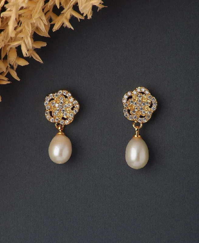 Art deco - inspired drop earrings with bold geometric patternsTrendy Pearl Hanging Earring