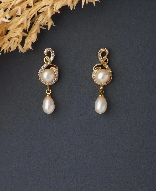 Crystal - adorned drop earrings for a glamorous lookTrendy Real Pearl Hanging Earring