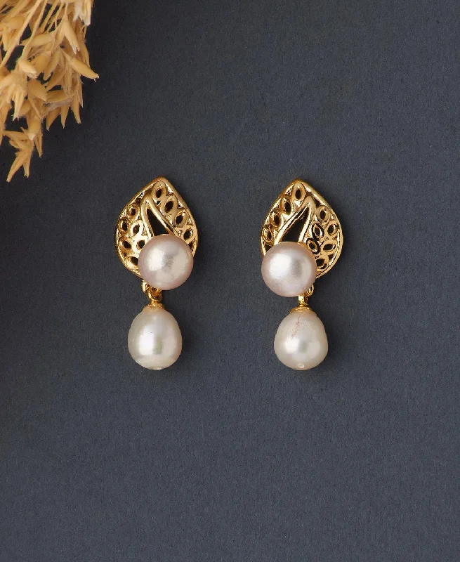 Arrow - shaped drop earrings for a modern and edgy styleTrendy White Pearl Hang Earring